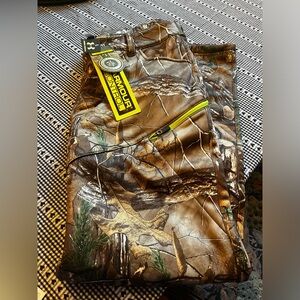 Under Armour real tree fleece lined pants
